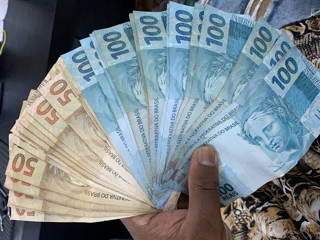 3mil reais no pix 🤑 é quem comprar mais cotas leva 700 no pix