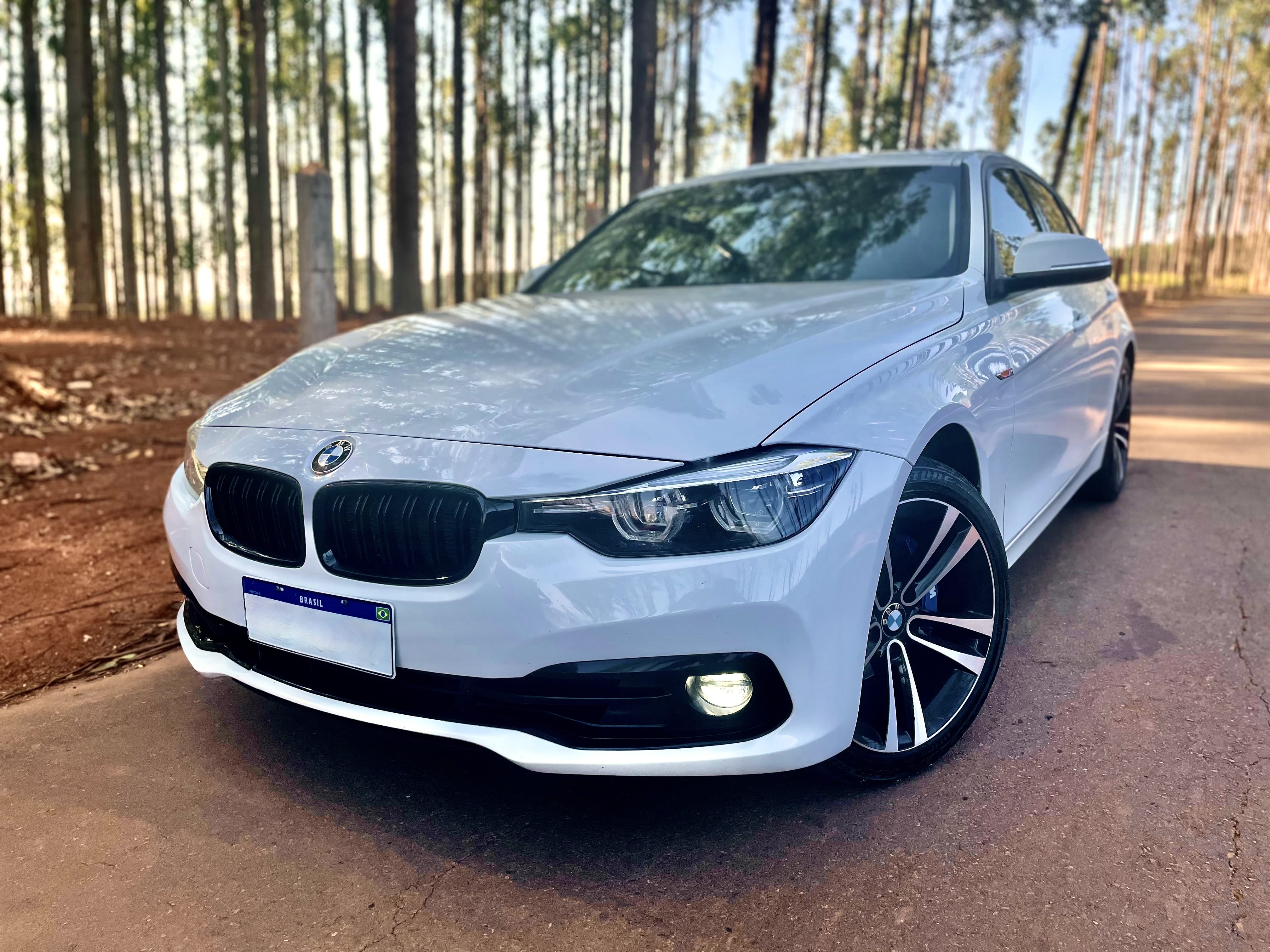 BMW 320i Sport GP 2.0 Turbo OU R$ 100.000,00 na conta!