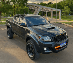 HILUX ALL BLACK SRV 3.0 DIESEL 4X4 A/T