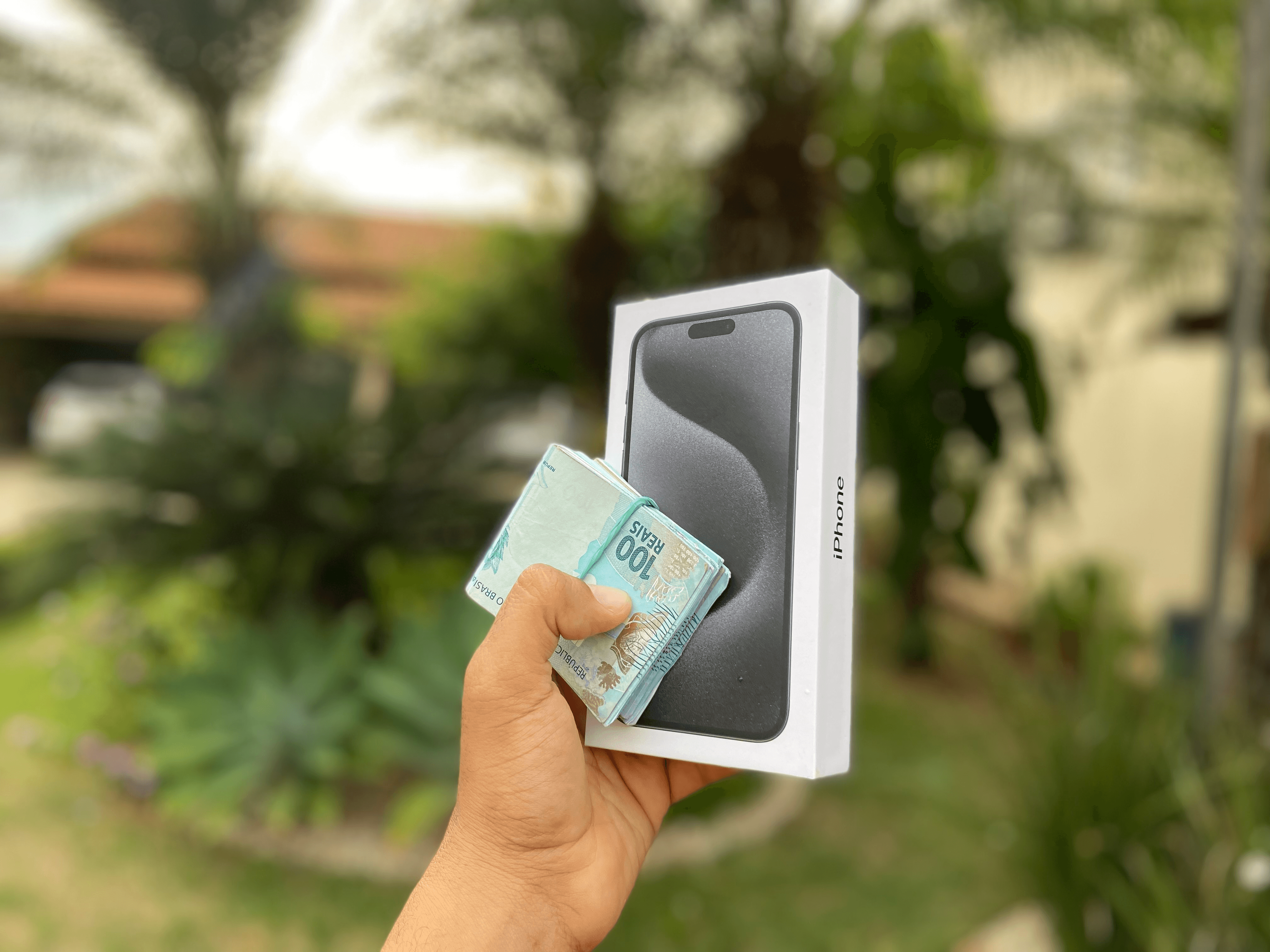 Iphone 15 Pro Max Titanium ou R$7.000