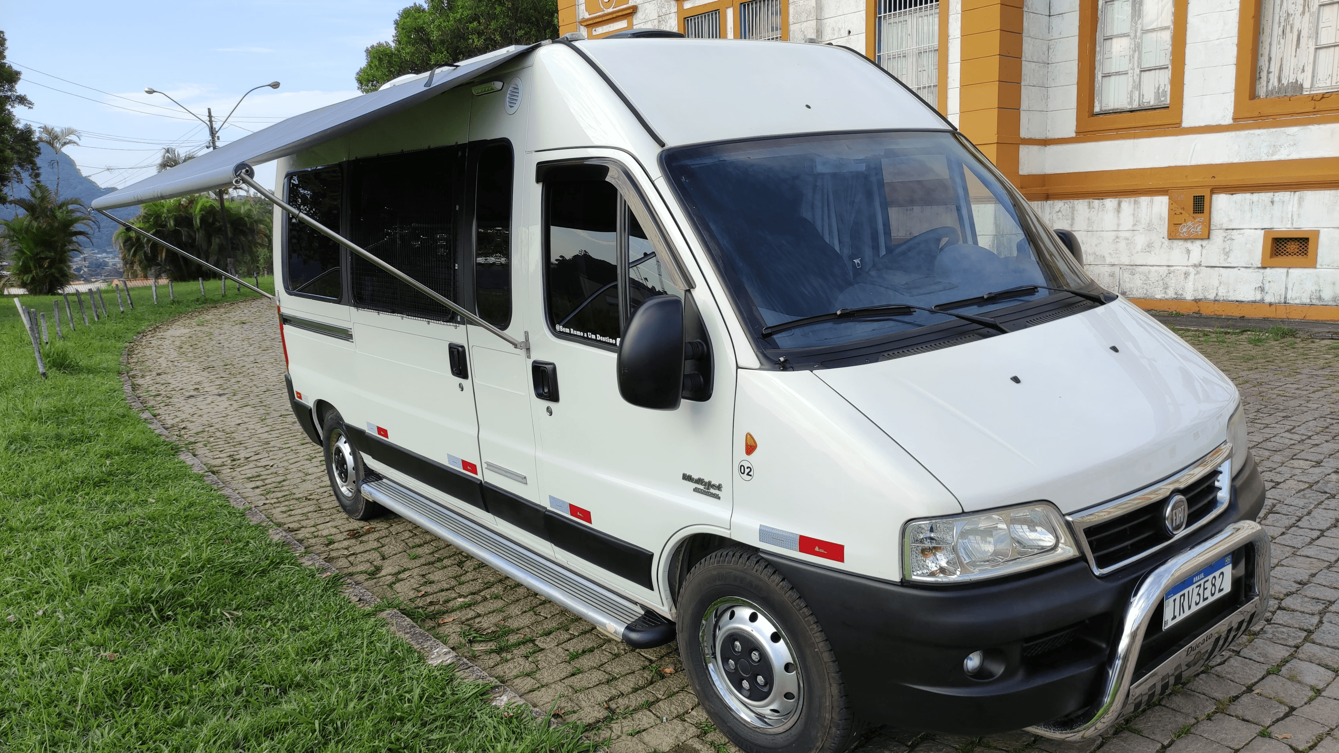 Motorhome + R$ 6,000.00 no PIX