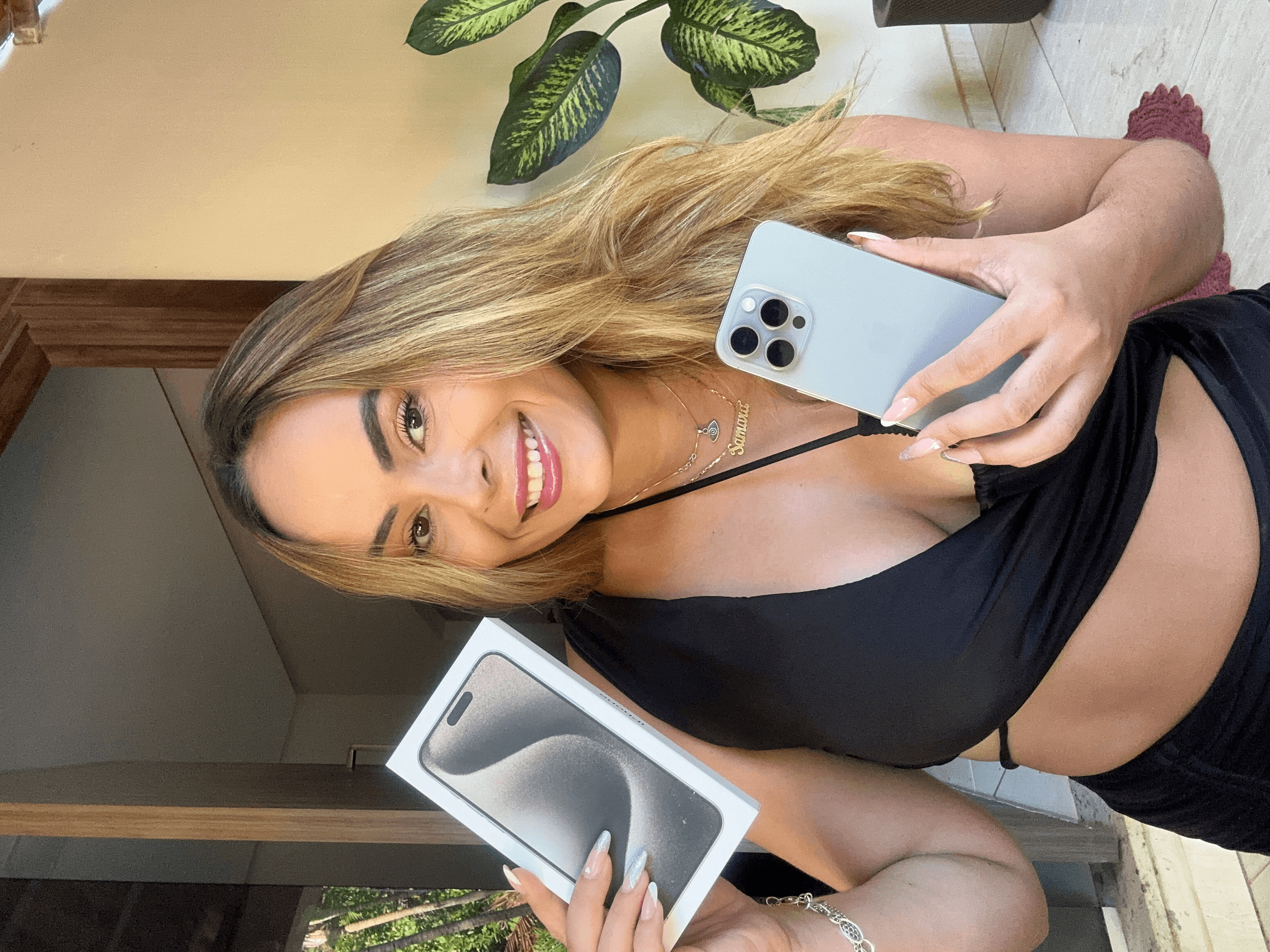 iPhone 15  ou R$5000