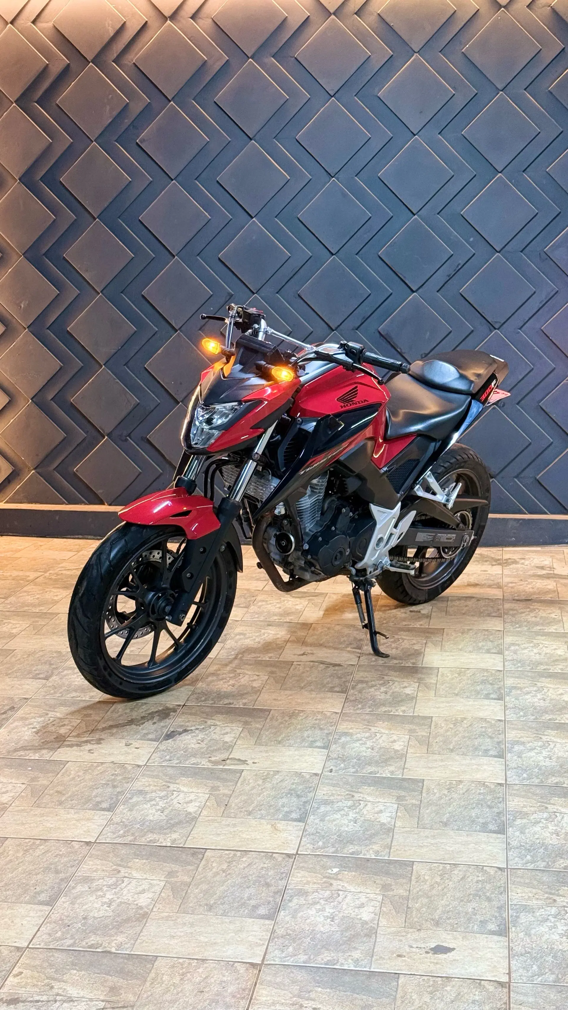 CB TWISTER 300F - RAPIDINHA COM POUCOS NÚMEROS