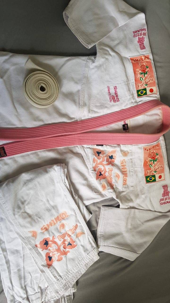 Kimono Shiroi tam 2 Fem. Ed. Limitada! 