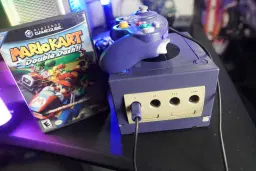 ASSOPRACUBE - NINTENDO GAME CUBE + MARIO KART DOUBLE DASH