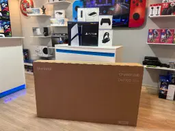 8• Edição Mega Kit PS5 PRO 2TB + TV 4K 55”