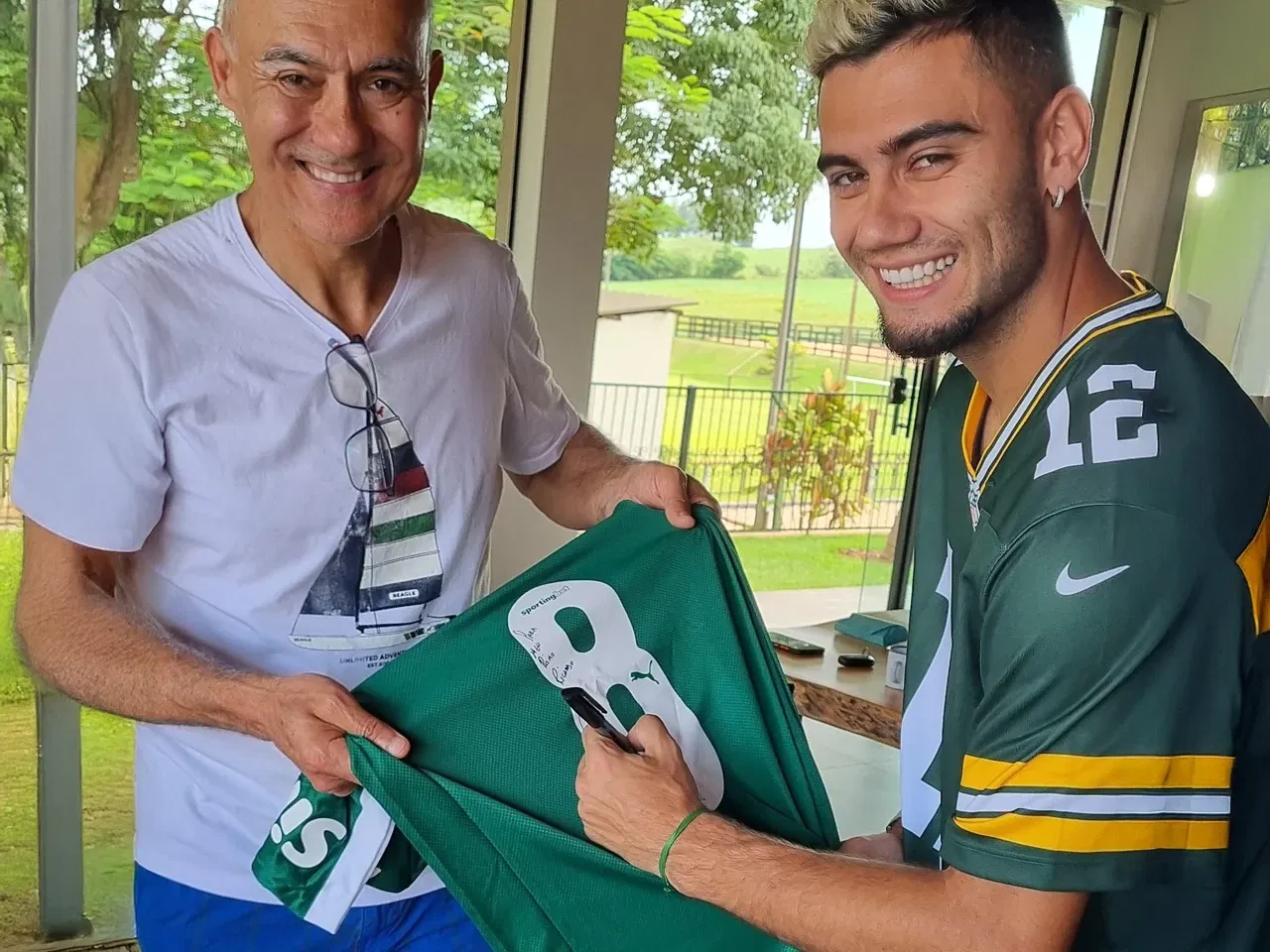 Ação do Bem 💚 Camiseta do Palmeiras Autografada por Andreas Pereira